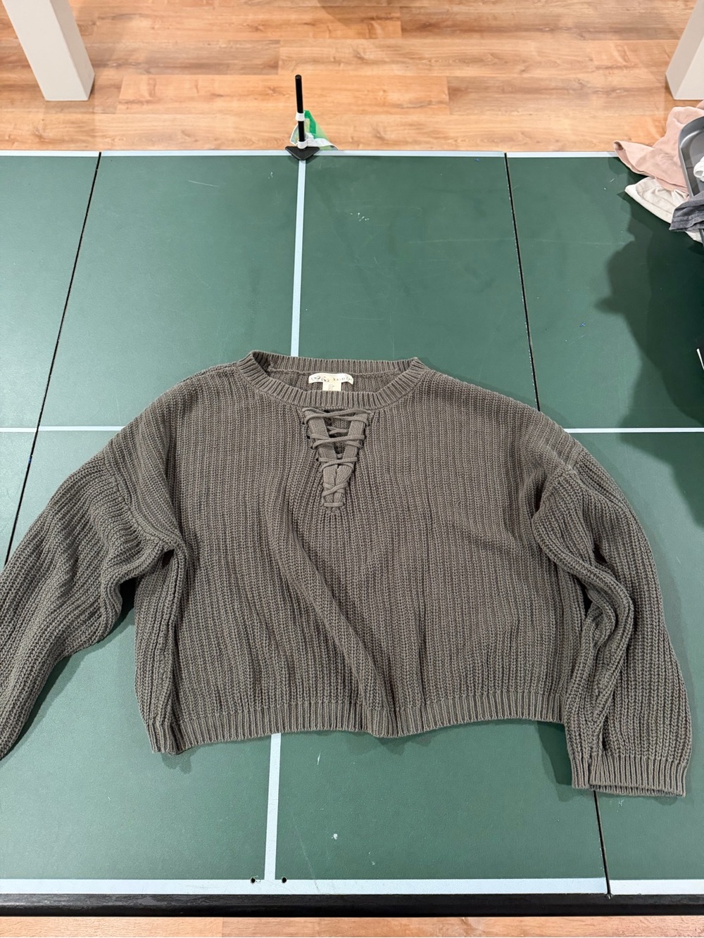 Kaisely Olive Green Ribbed Lace-Up Crop Sweater